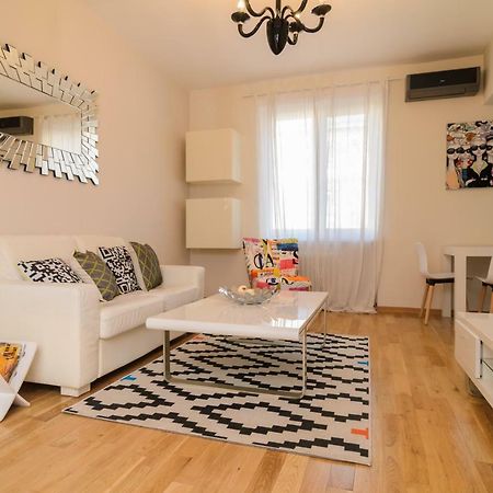 Rise & Shine Sofia Luxury Apartment By Flat Mаnager Zewnętrze zdjęcie