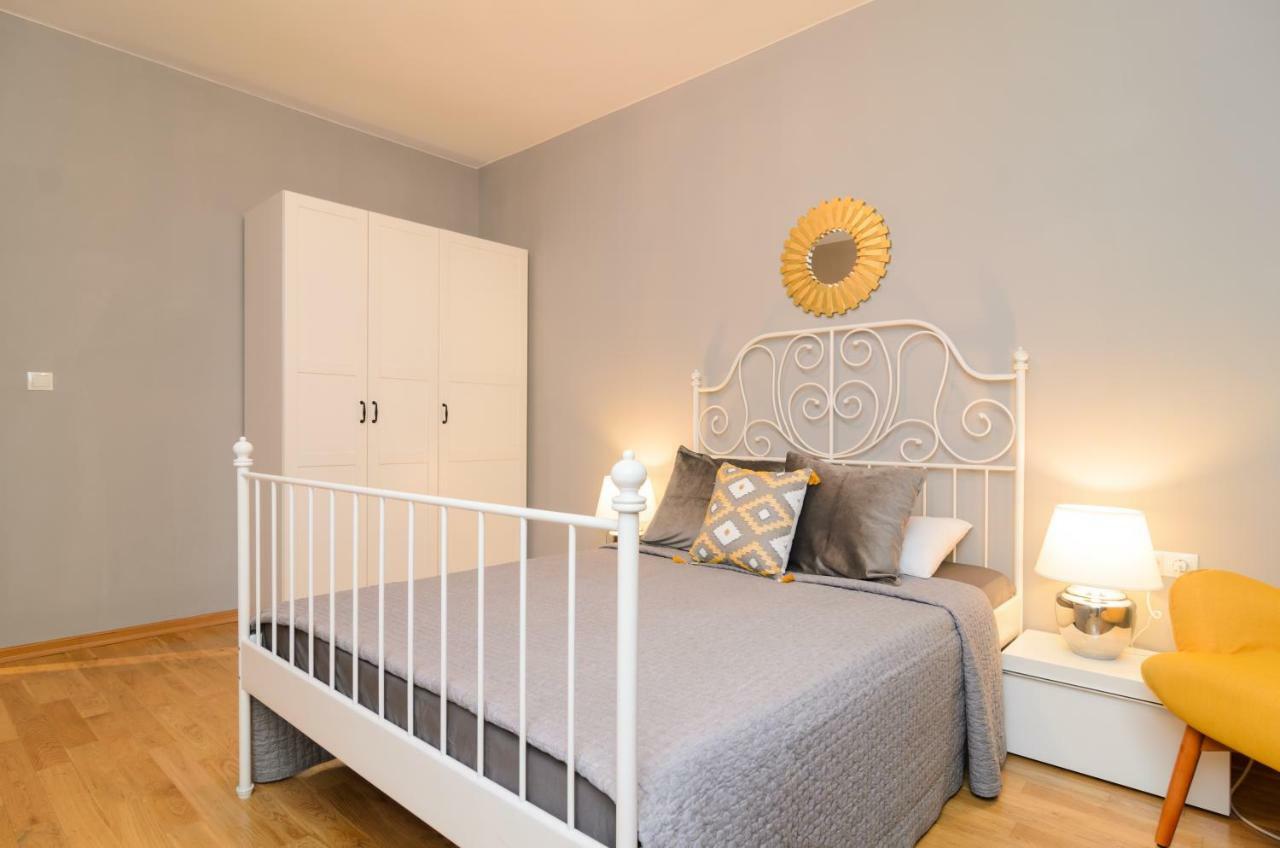 Rise & Shine Sofia Luxury Apartment By Flat Mаnager Zewnętrze zdjęcie